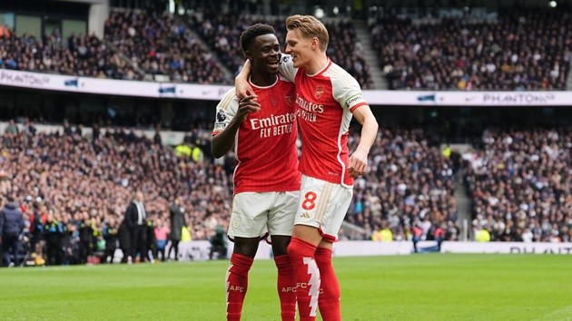 Saka và Odegaard chưa chắc ra sân trước Man City