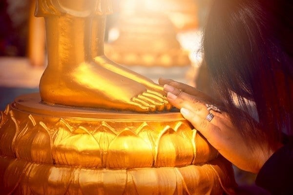 Vì sao nhiều người cầu Phật mà không toại nguyện?