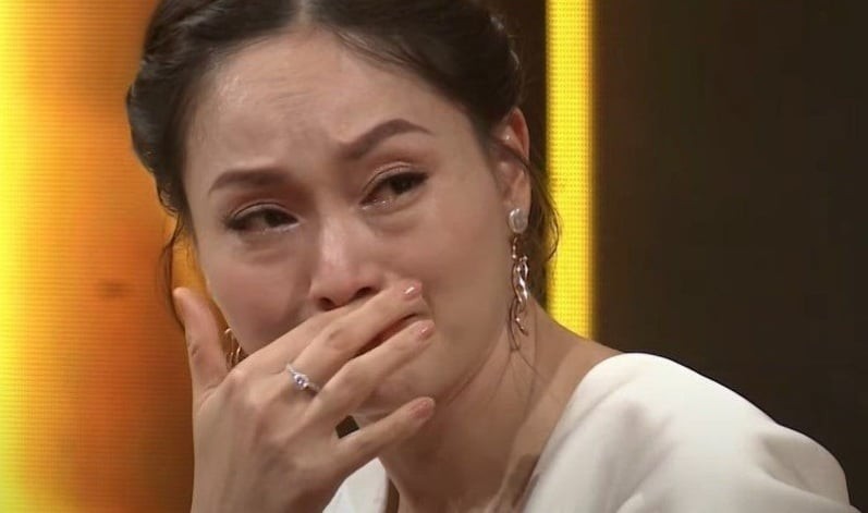 Lan Phương tố chồng Tây ngoại tình, thao túng tâm lý  