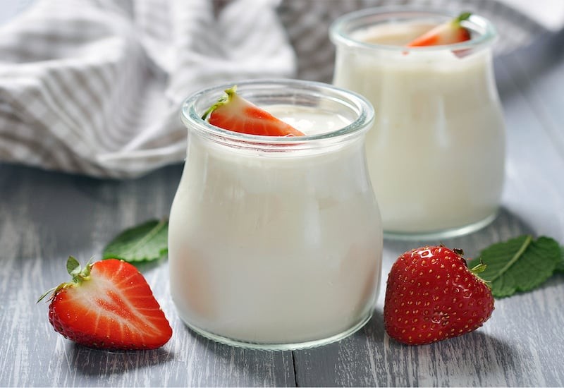 Sữa chua nhiều công dụng nhưng tránh ăn khi đói
