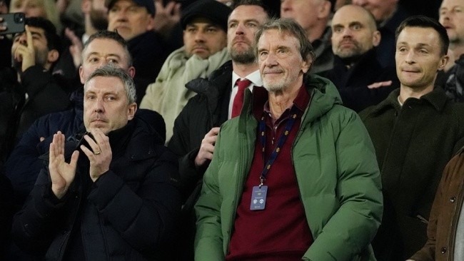 Giám đốc thể thao Jason Wilcox và Sir Jim Ratcliffe.