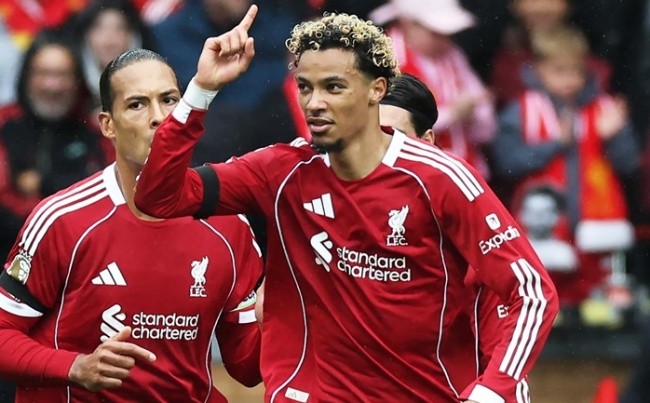 Hugo Ekitike ghi bàn cho Liverpool.