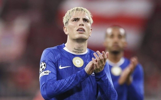 Garnacho chuẩn bị đối đầu Man Utd
