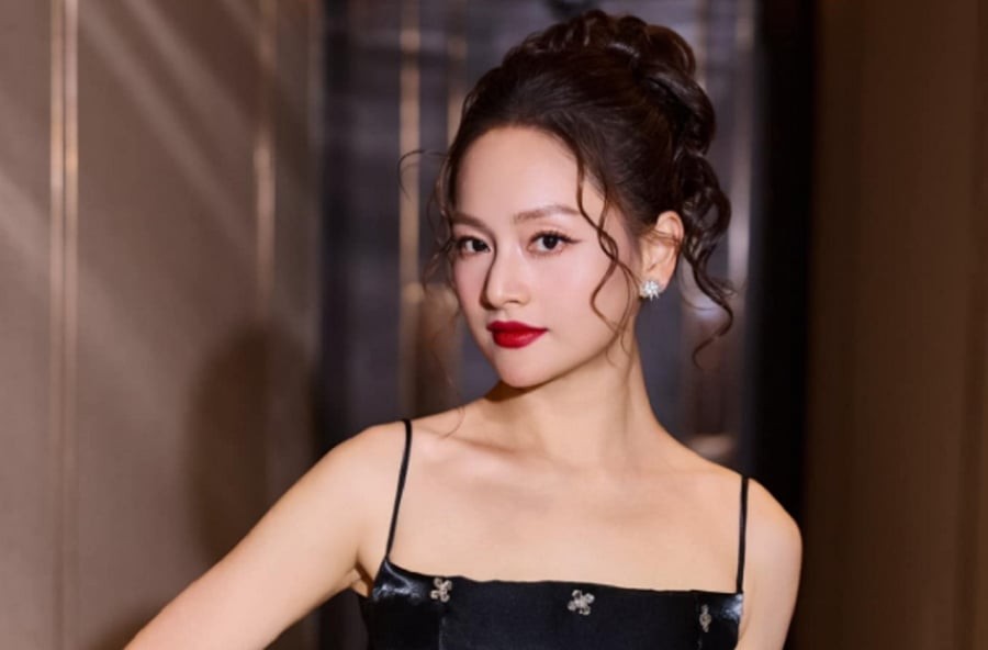 Nữ diễn viên khẳng định đủ điều kiện tài chính và thời gian để trực tiếp chăm sóc các con.