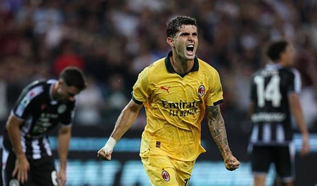 Christian Pulisic tỏa sáng với cú đúp bàn thắng.