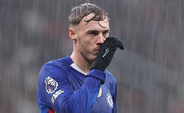 Cole Palmer rời sân giữa chừng ở trận đấu với Manchester United.