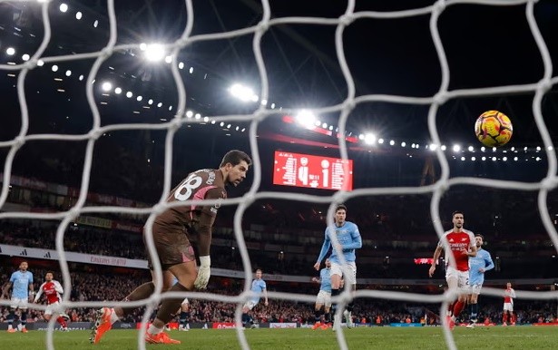 Arsenal đã giành chiến thắng tưng bừng trước Man City ở Emirates mùa trước.