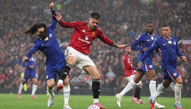 Benjamin Sesko vẫn đi tìm bàn thắng đầu tiên cho Mna United.