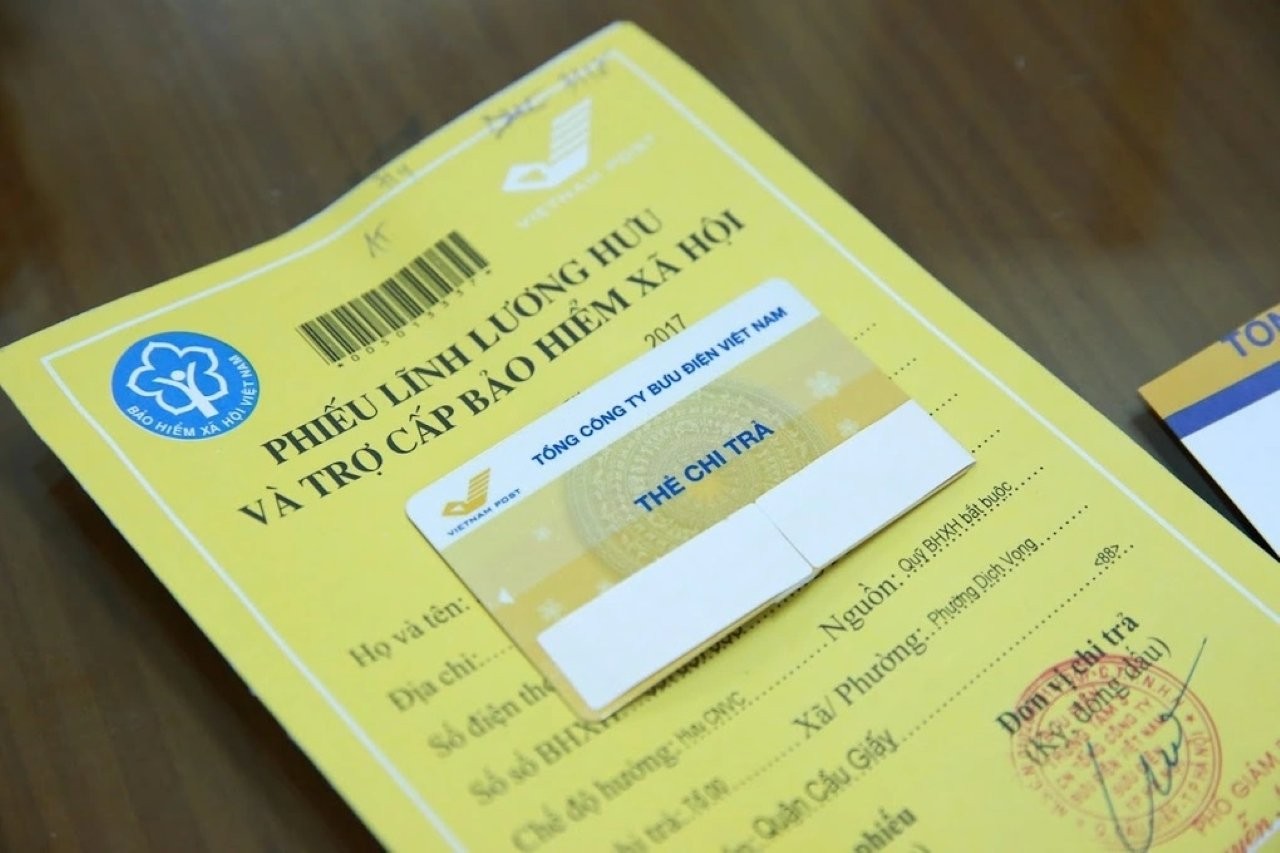 Luật BHXH 2024 cùng các văn bản hướng dẫn có hiệu lực từ 1/7/2025 đã bổ sung thêm trường hợp sớm được nhận lương hưu. (Ảnh minh họa)