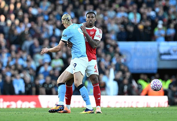 Gabriel Magalhaes: 6.7 điểm. Dâng quá cao lên phần sân của Man City trong tình huống Haaland mở tỷ số, ngoài ra không mắc sai lầm nghiêm trọng nào.