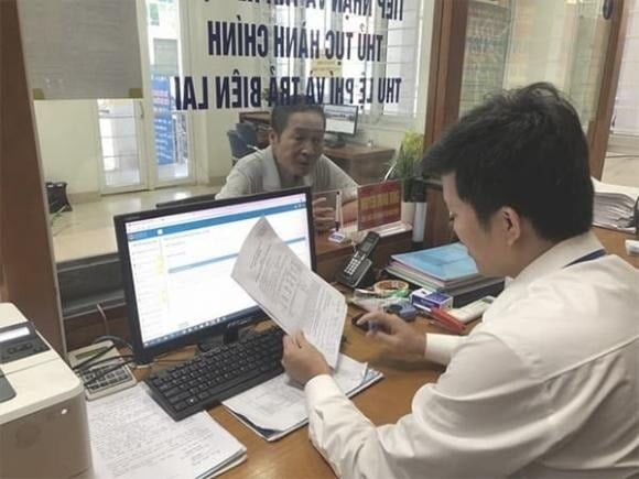 Cha, mẹ là người đại diện theo pháp luật của con chưa thành niên.