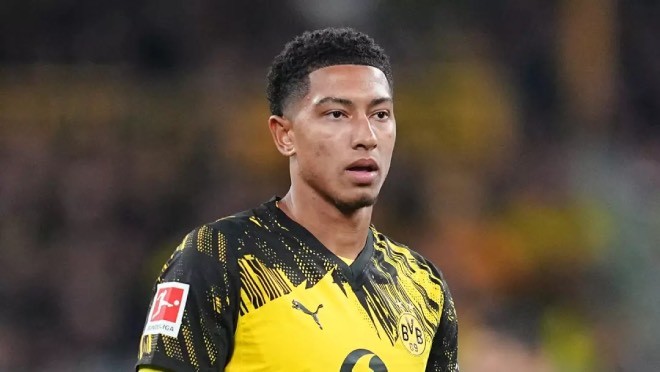 Dortmund bảo vệ Jobe trước những ý kiến tiêu cực.