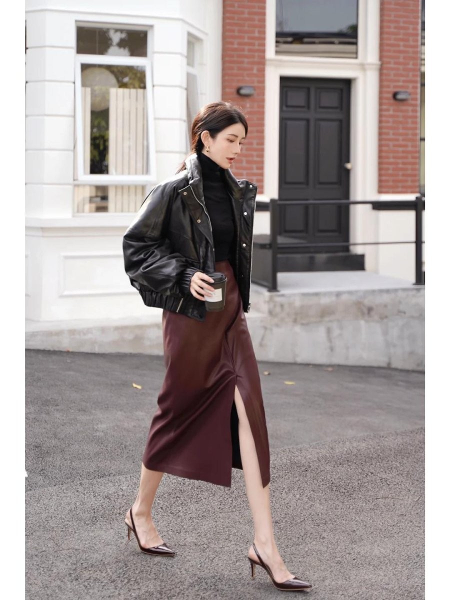 Thay vì bó buộc trong các thiết kế ôm sát, áo khoác oversized lại trở thành điểm nhấn nhờ mang đến cảm giác tự do