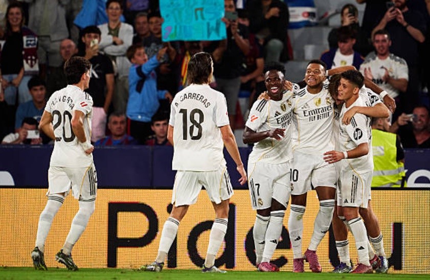  Mbappe duy trì phong độ ghi bàn đáng nể qua đó giúp Real giành chiến thắng.