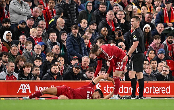 Tân binh của Liverpool, Giovanni Leoni gặp phải chấn thương. 
