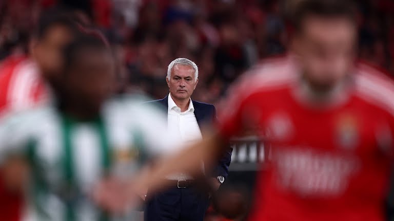 Mourinho sắp trở lại Chelsea.