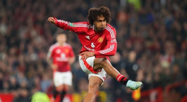 Joshua Zirkzee được nhiều CLB quan tâm.