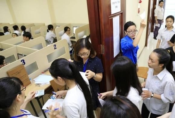 Bên cạnh những đề xuất về phương thức tuyển sinh, một thay đổi mang tính chiến lược đang được đặt ra là tổ chức kỳ thi tốt nghiệp THPT và tuyển sinh đại học trên máy tính.

