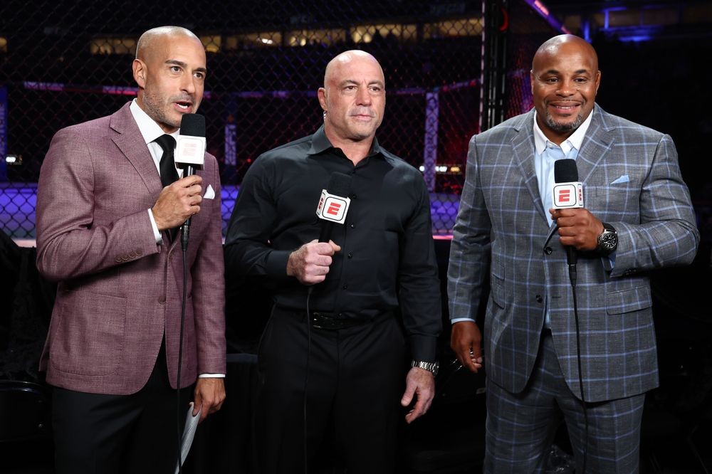 Sự kiện UFC 319 với trận đấu tâm điểm giữa Dricus Du Plessis và Khamzat Chimaev.