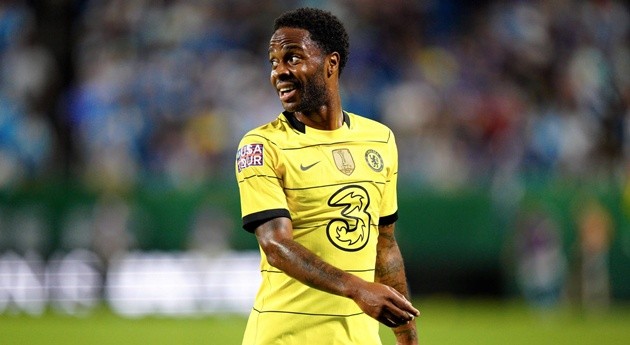 Sterling đang mắc kẹt tại Chelsea