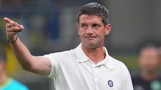 Chivu đã bất ngờ được Inter lựa chọn.