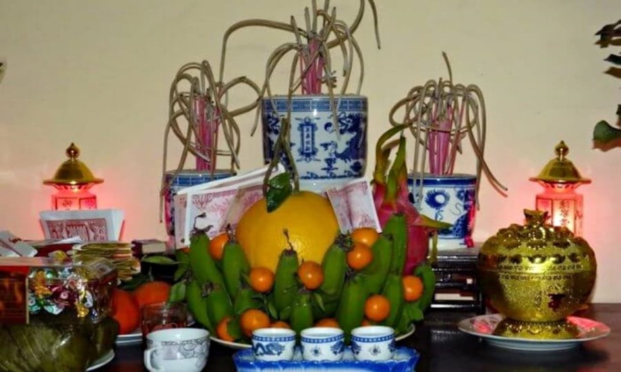 Bát hương luôn sạch sẽ, không tự nhiên dịch chuyển hay nghiêng lệch


