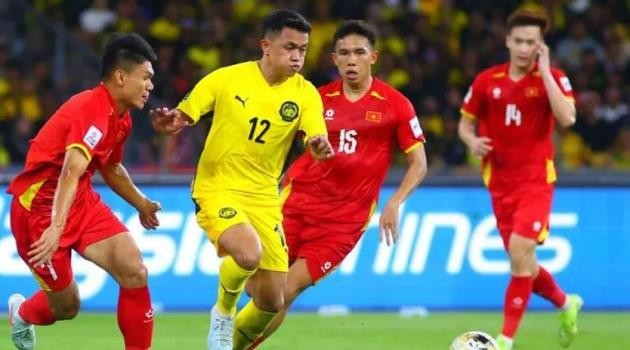 Malaysia bị phạt vì dùng cầu thủ nhập tịch trước Việt Nam.