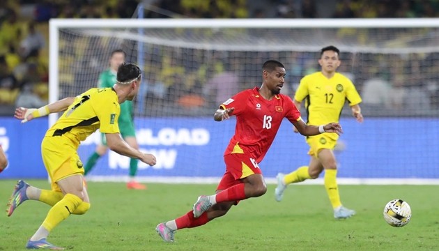 Mọi cầu thủ nhập tịch của bóng đá Việt Nam đều trải qua những bước hoàn thành hồ sơ gắt gao.