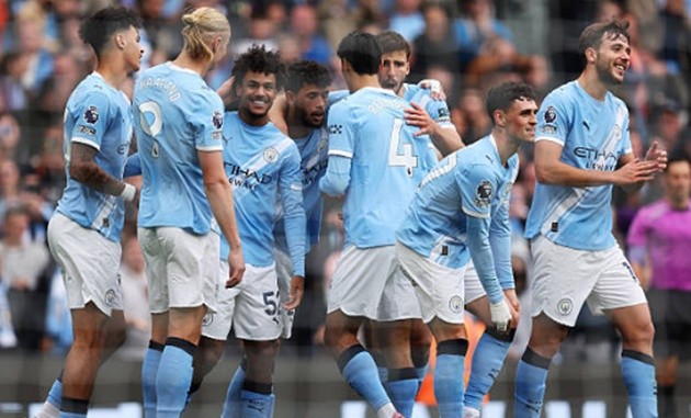 Man City dễ dàng hủy diệt Burnley tại Tihad