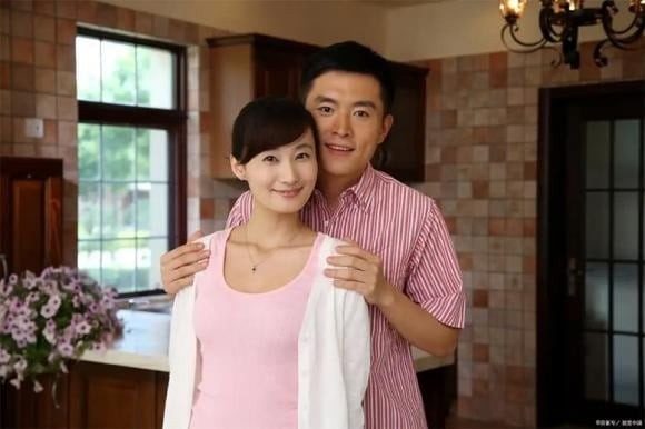 Nhiều phụ nữ trong lúc bức xúc hoặc chưa hài lòng với cuộc sống hiện tại thường buột miệng so sánh chồng mình với người khác: “Chồng người ta kiếm tiền giỏi như thế, còn anh thì…”.
