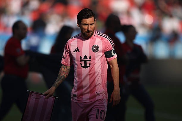 Messi tịt ngòi trước Toronto. 