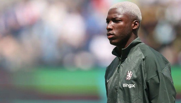 Moises Caicedo khiến tình hình tại Chelsea thêm căng thẳng.