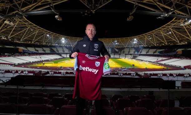 Potter thực chất đã có một khởi đầu hứa hẹn ở West Ham. 