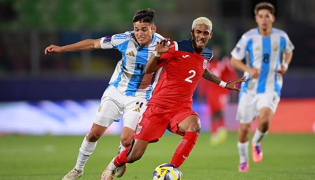 U20 Argentina đánh bại U20 Cuba dù chơi thiếu người phần lớn trận đấu.
