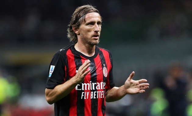 Modric chơi trọn 90 phút khi Milan đánh bại Napoli.