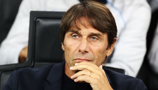 Conte yêu cầu toàn đội đứng dậy sau thất bại