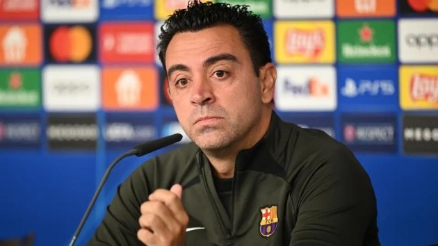 Xavi Hernandez được cho là sẵn sàng ngồi vào chiếc ghế nóng tại sân Old Trafford.