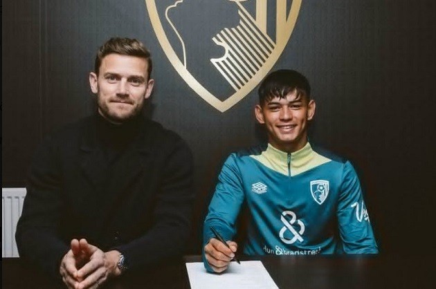Soler gia nhập Bournemouth.