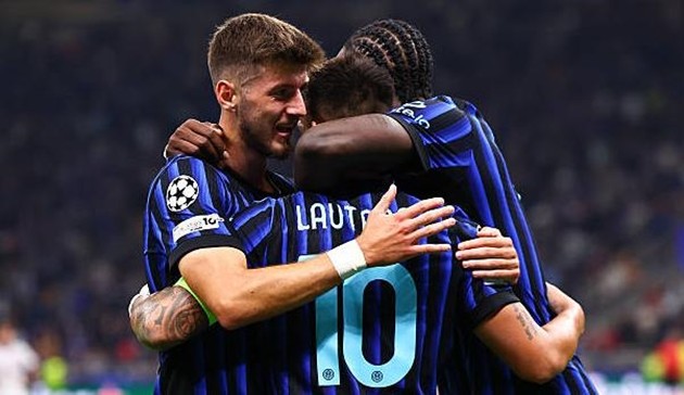 Inter Milan thắng dễ Slaviha Praha.