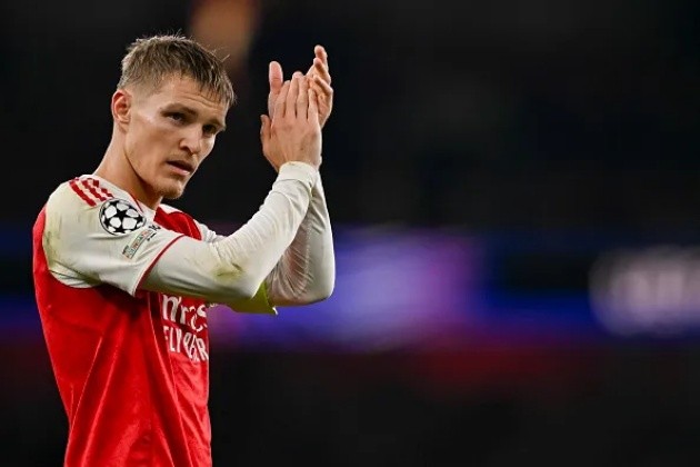 Odegaard ghi dấu ấn trong chiến thắng của Arsenal trước Olympiakos.