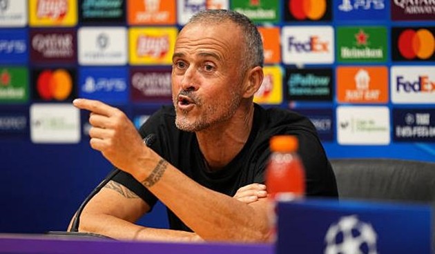 Luis Enrique thừa nhận khó khăn khi đối đầu Barcelona.