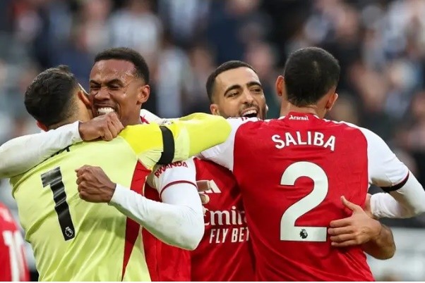Hàng thủ đang mang đến điểm tựa vững chắc cho Arsenal.
