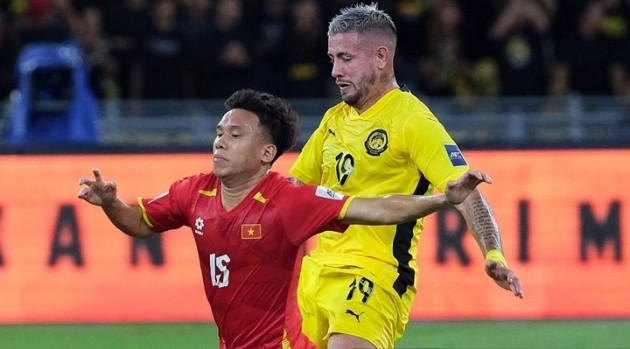 Bóng đá Malaysia hỗn loạn sau án phạt từ FIFA.