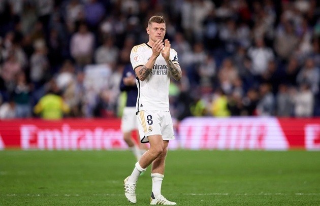 Toni Kroos loại Liverpool khỏi nhóm ứng viên vô địch.