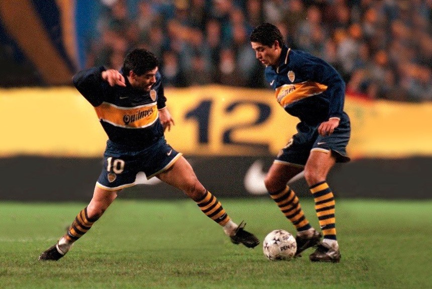 Maradona và Riquelme, hai trong số những 