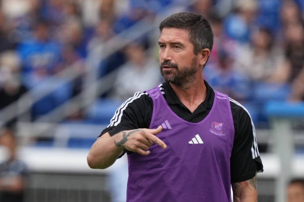 Harry Kewell đối diện thách thức lớn khi dẫn dắt Hà Nội FC.