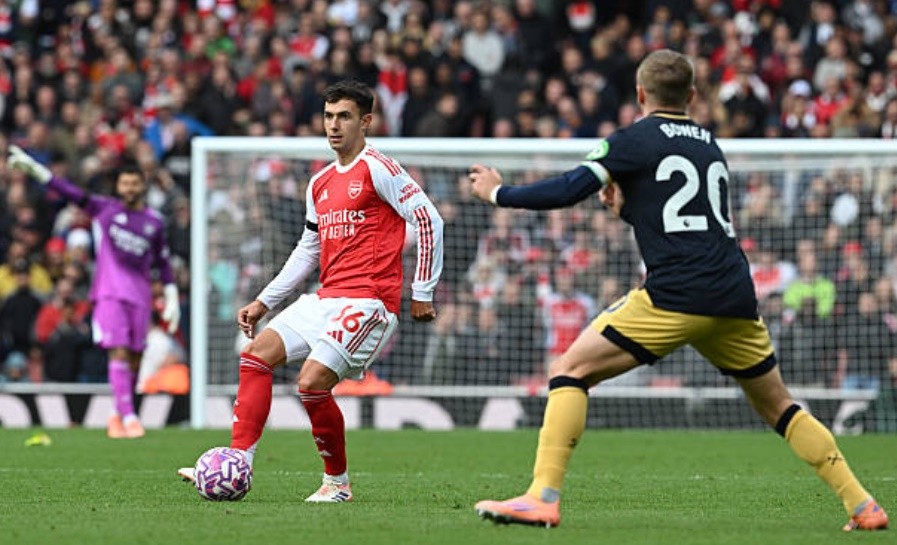 Zubimendi vào sân và để lại dấu ấn rõ nét.