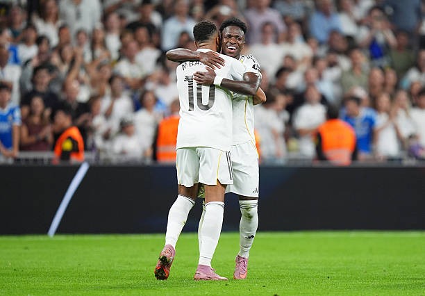 Vinicius và Mbappe đồng loạt tỏa sáng. 