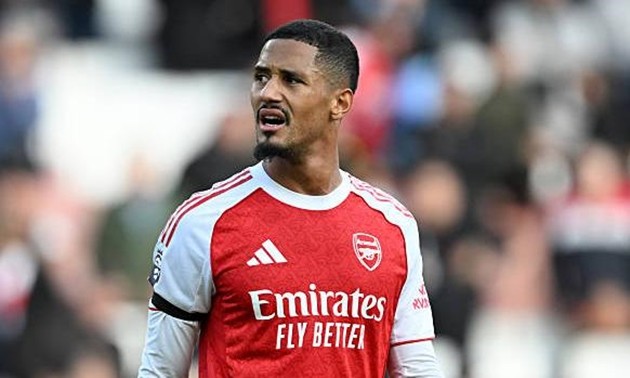 William Saliba – 7.5: Một màn trình diễn chắc chắn nữa của hậu vệ người Pháp, anh hầu như không gặp khó khăn gì.