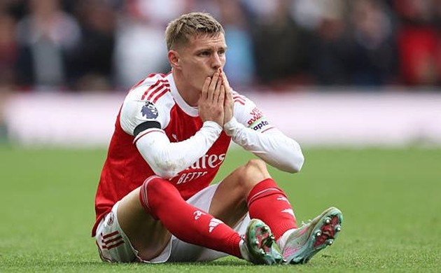 Martin Ødegaard – 6.1: Trở thành cầu thủ đầu tiên trong lịch sử Ngoại hạng Anh bị thay ra trong hiệp một của ba trận sân nhà liên tiếp, cho thấy mối lo ngại về chấn thương.